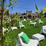 La Leyenda Inn