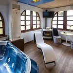 La Leyenda Inn